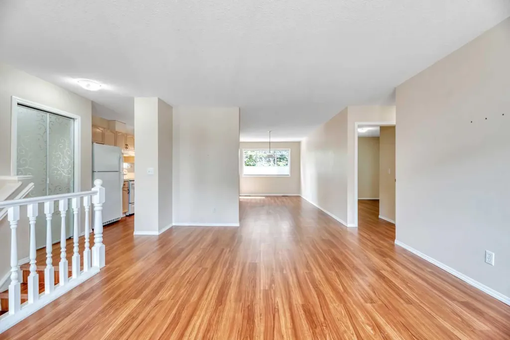 15 Rocky Ridge Gate NW Calgary AB T3G 4P6