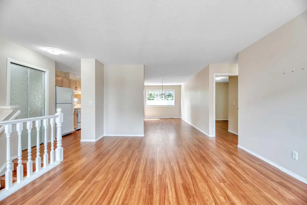 15 Rocky Ridge Gate NW Calgary AB T3G 4P6