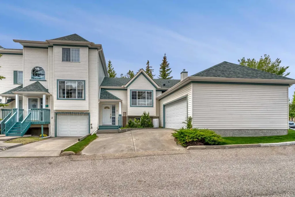 15 Rocky Ridge Gate NW Calgary AB T3G 4P6