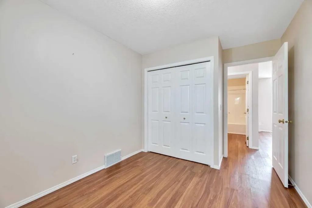 15 Rocky Ridge Gate NW Calgary AB T3G 4P6