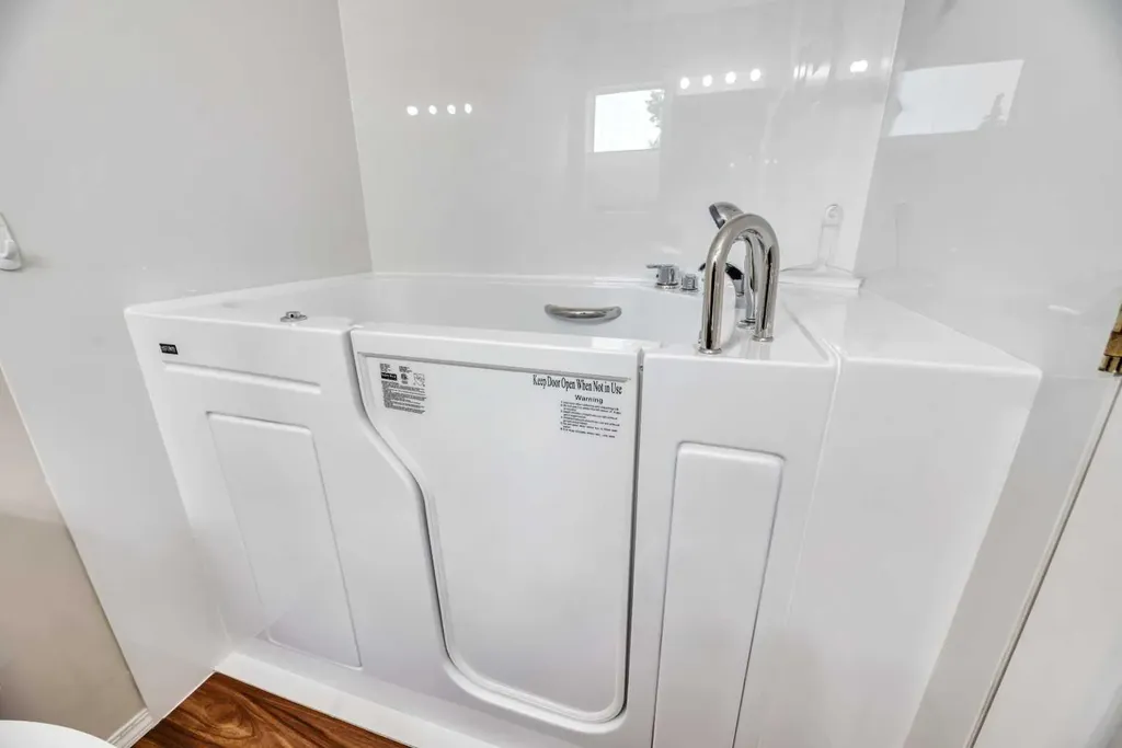 15 Rocky Ridge Gate NW Calgary AB T3G 4P6