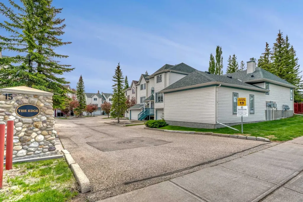 15 Rocky Ridge Gate NW Calgary AB T3G 4P6