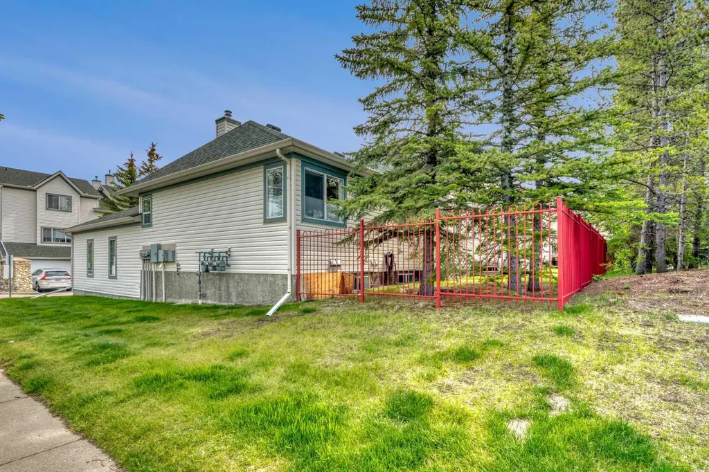 15 Rocky Ridge Gate NW Calgary AB T3G 4P6