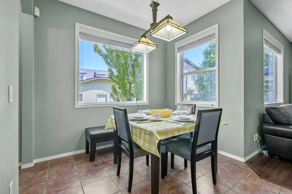 142 Elgin View SE Calgary AB T2Z 4N2