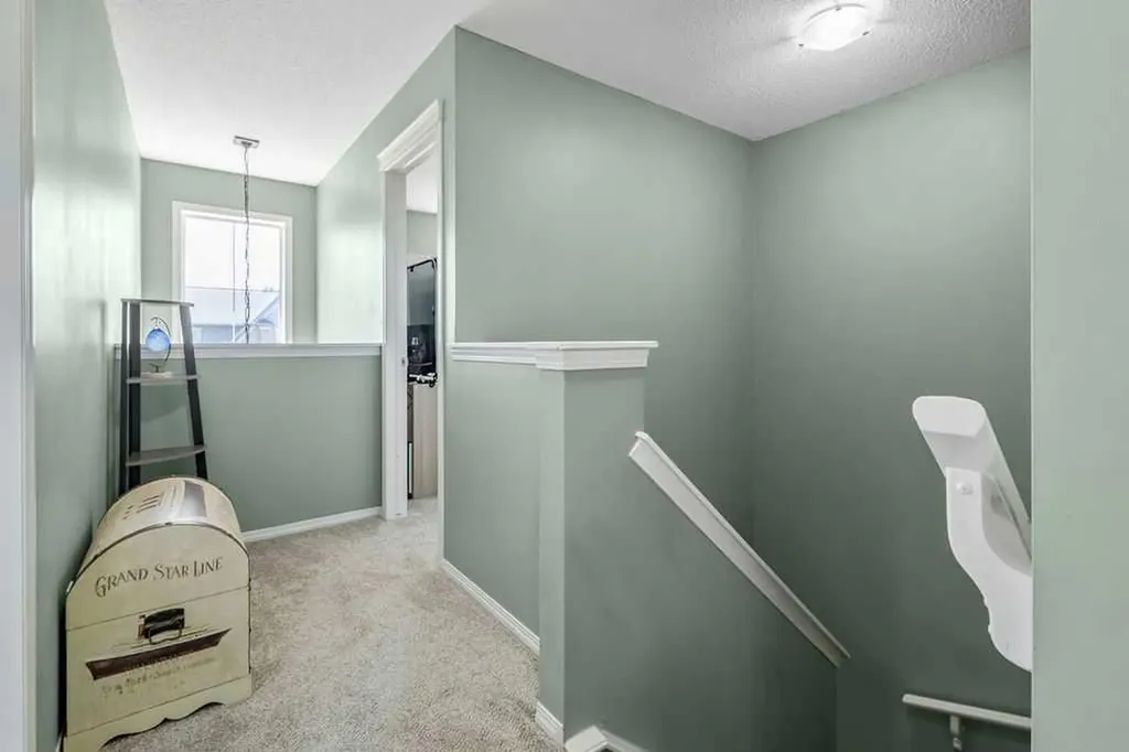 142 Elgin View SE Calgary AB T2Z 4N2