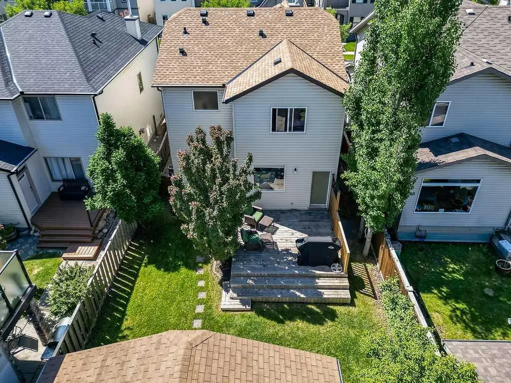 142 Elgin View SE Calgary AB T2Z 4N2