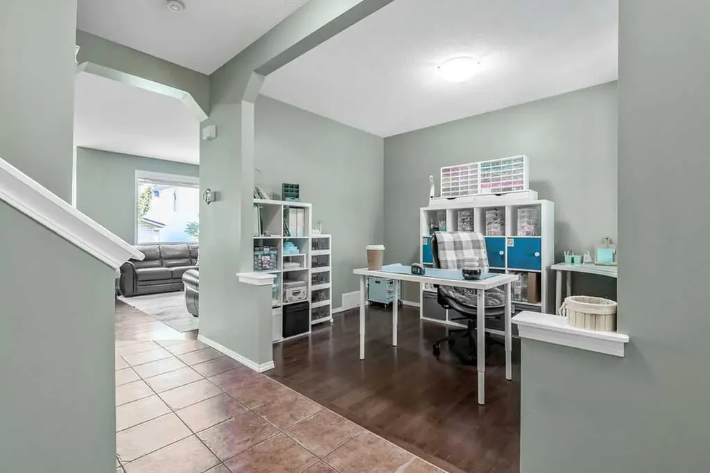 142 Elgin View SE Calgary AB T2Z 4N2