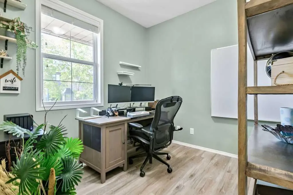 142 Elgin View SE Calgary AB T2Z 4N2