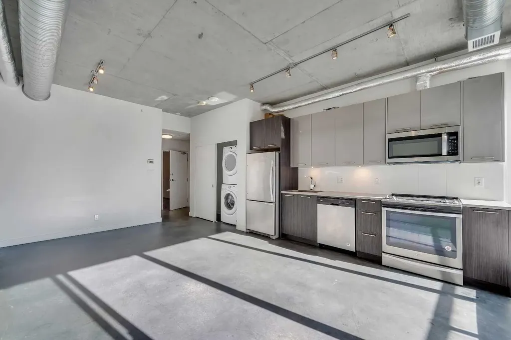624 8 Avenue SE Calgary AB T2G 0M1
