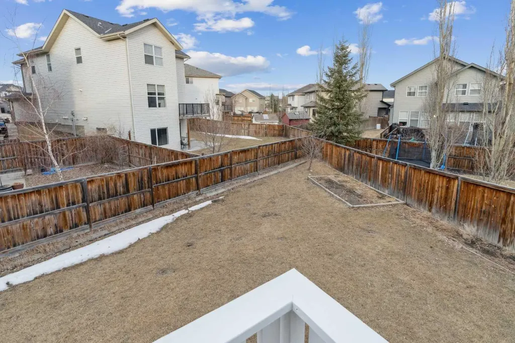 327 Panamount Point NW Calgary AB T3K 0H6