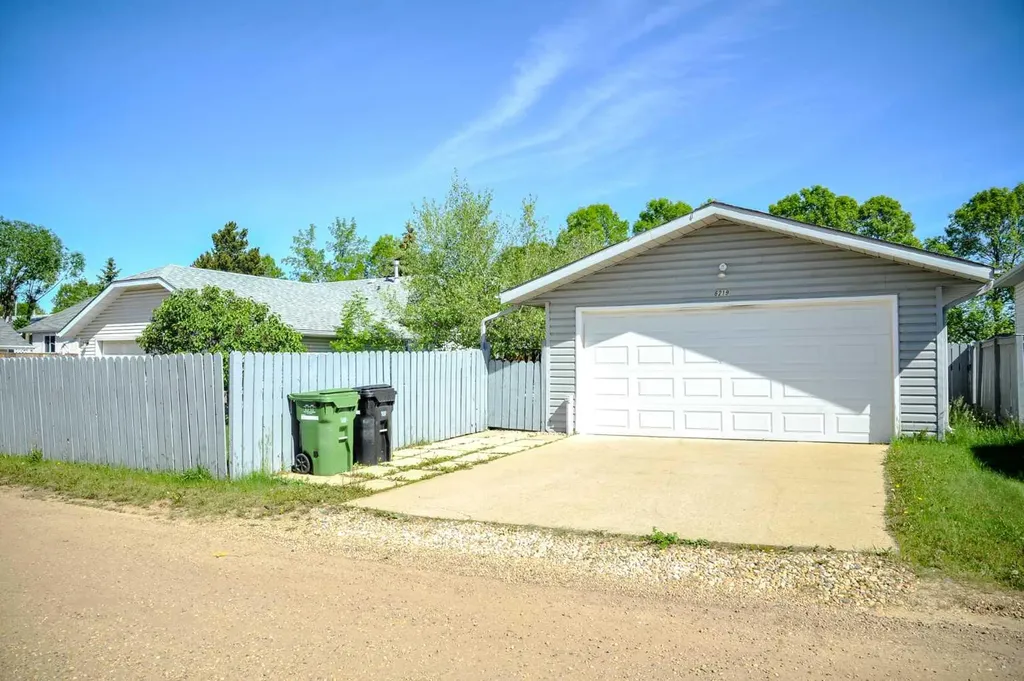 6219 54 Avenue Camrose AB T4V 4H5