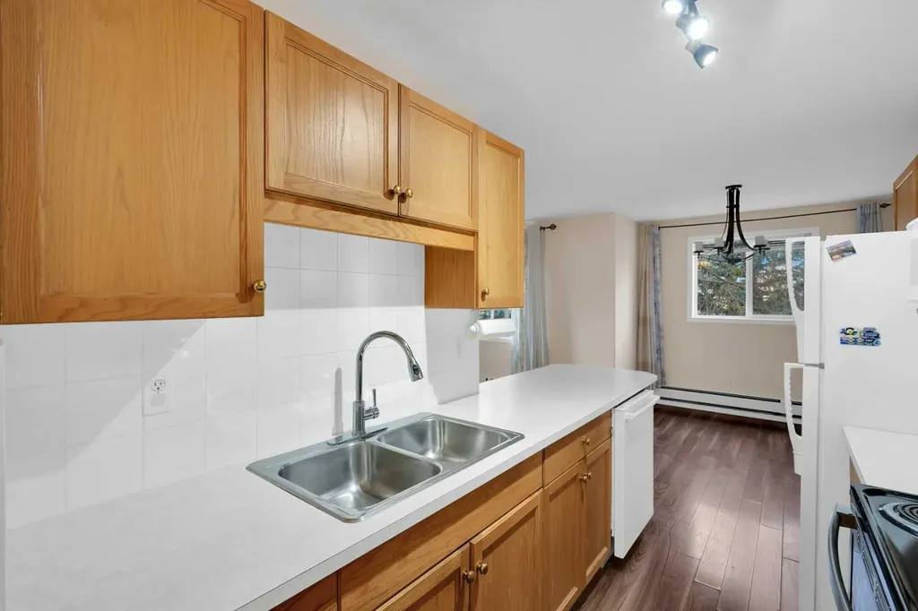 165 Manora Place NE Calgary AB T2A7X5