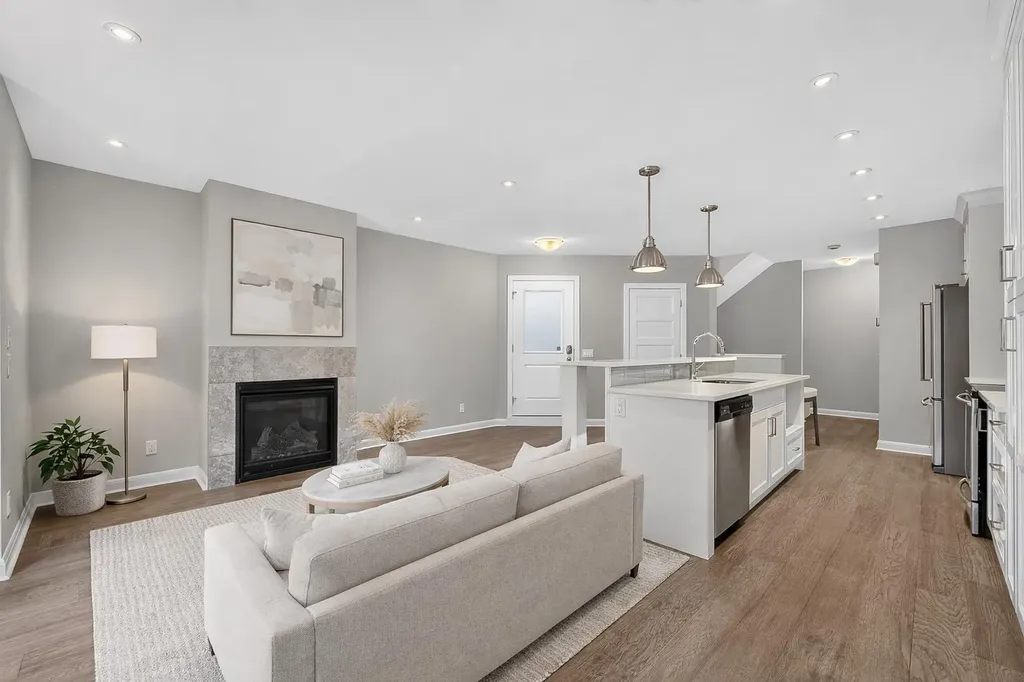 530 56 Avenue SW Calgary AB T2V 0G7