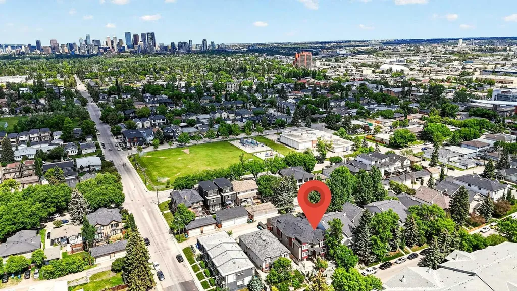 530 56 Avenue SW Calgary AB T2V 0G7