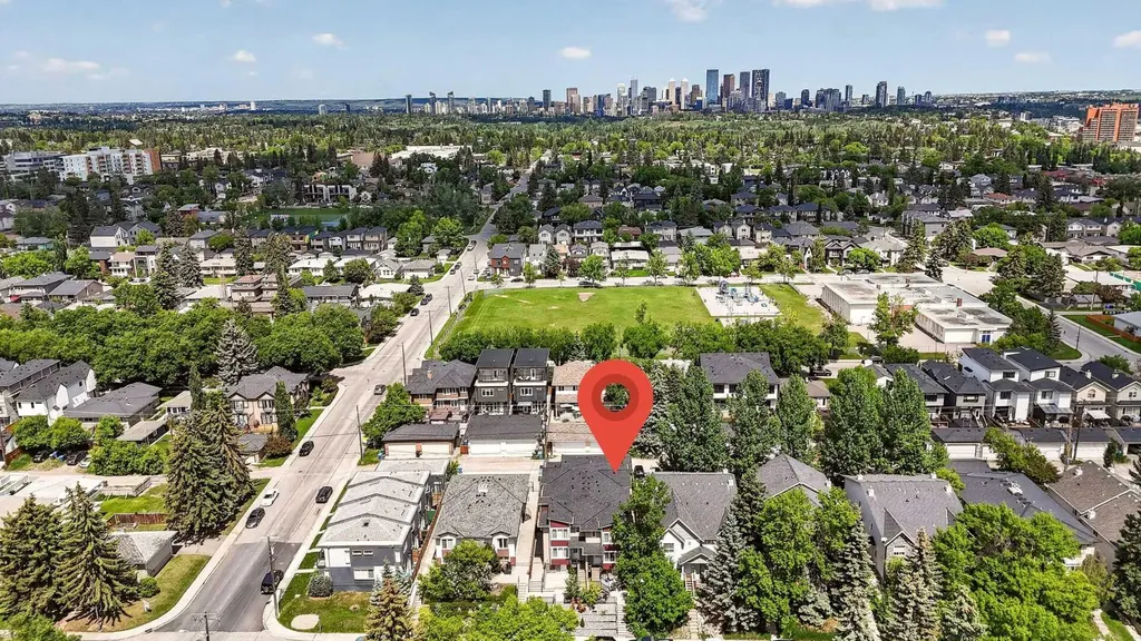 530 56 Avenue SW Calgary AB T2V 0G7