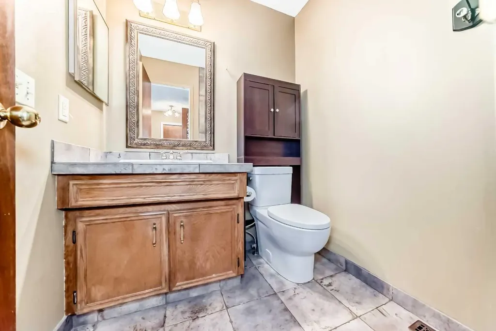 55 Woodstock Way SW Calgary AB T2W5X3
