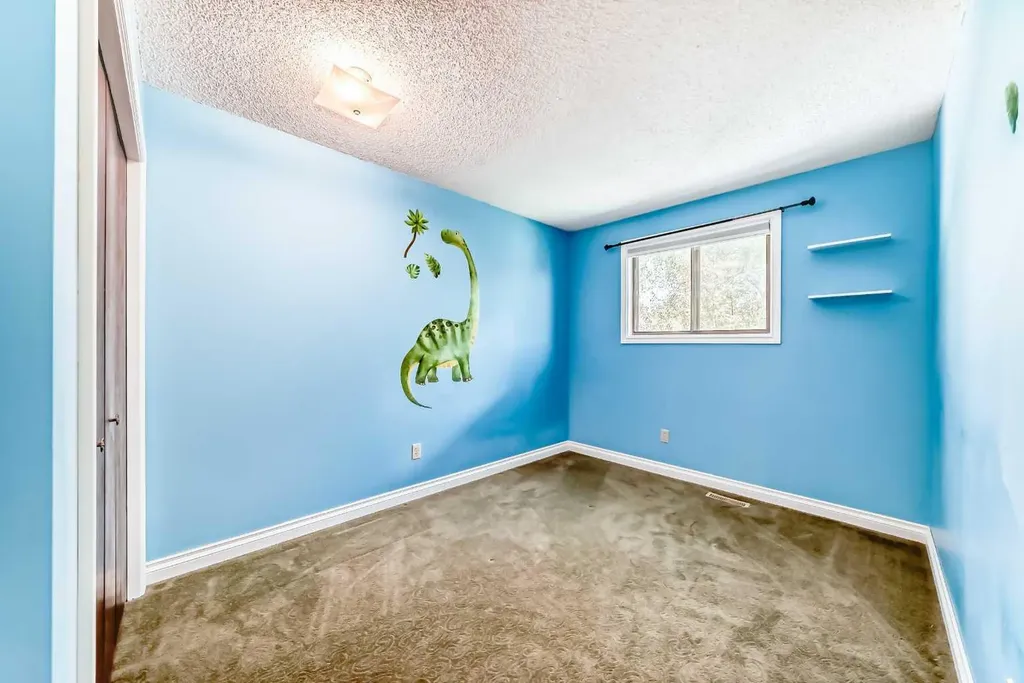 55 Woodstock Way SW Calgary AB T2W5X3