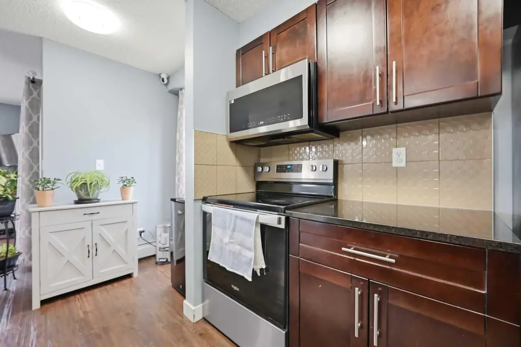 5 Saddlestone Way NE Calgary AB T3J 0S2