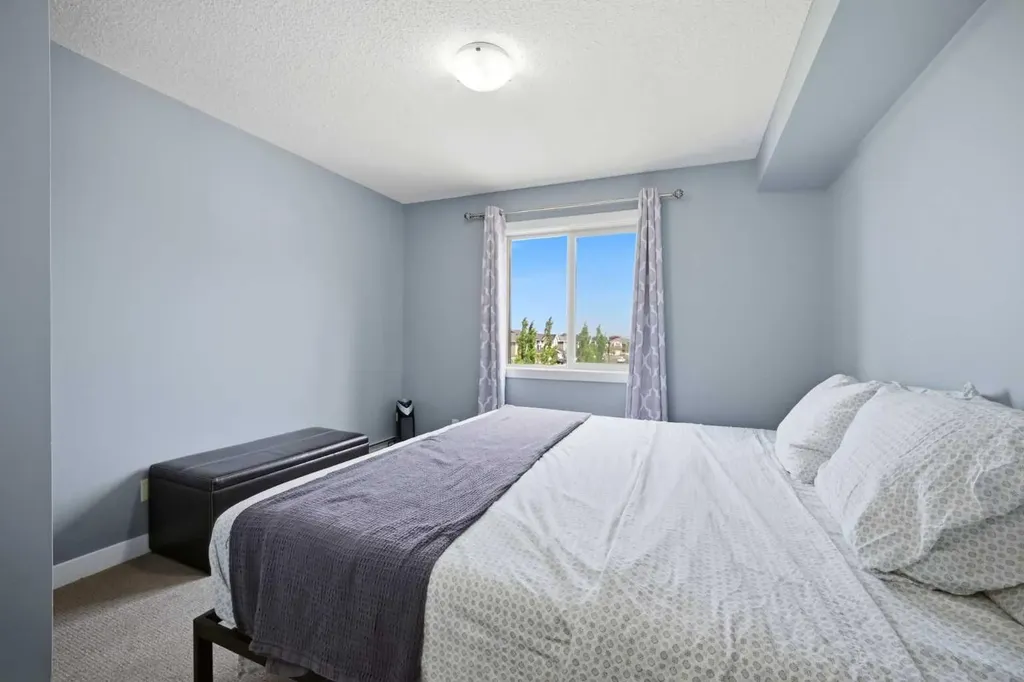 5 Saddlestone Way NE Calgary AB T3J 0S2