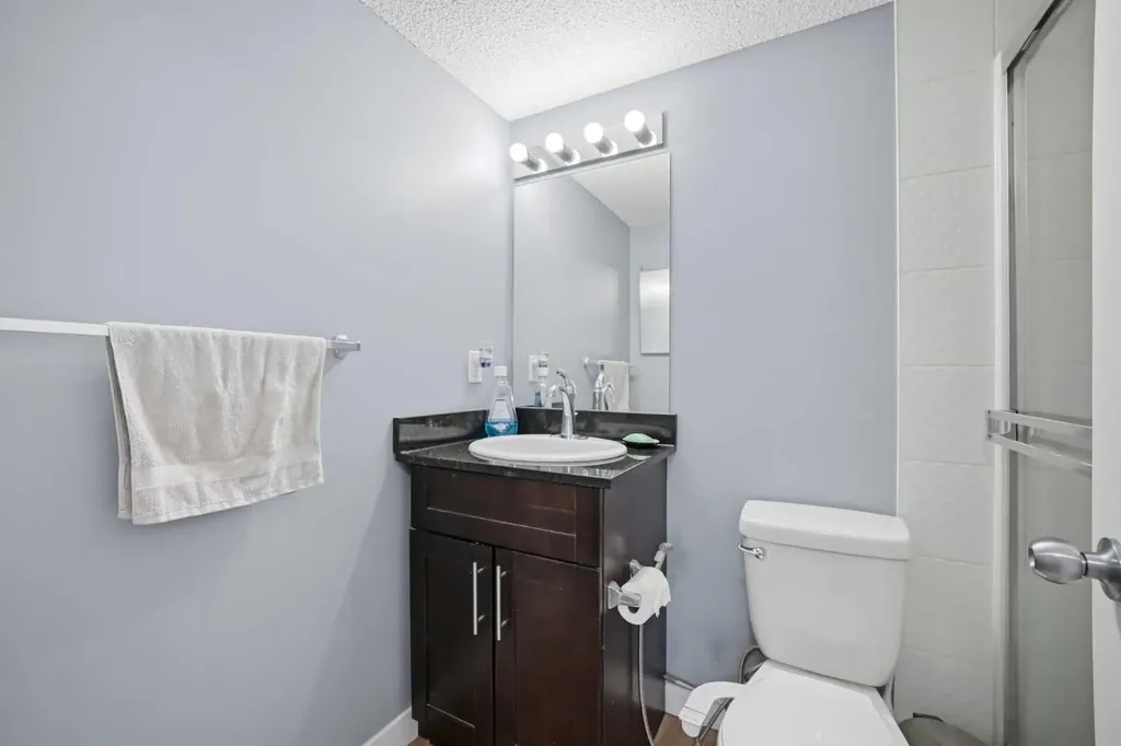 5 Saddlestone Way NE Calgary AB T3J 0S2