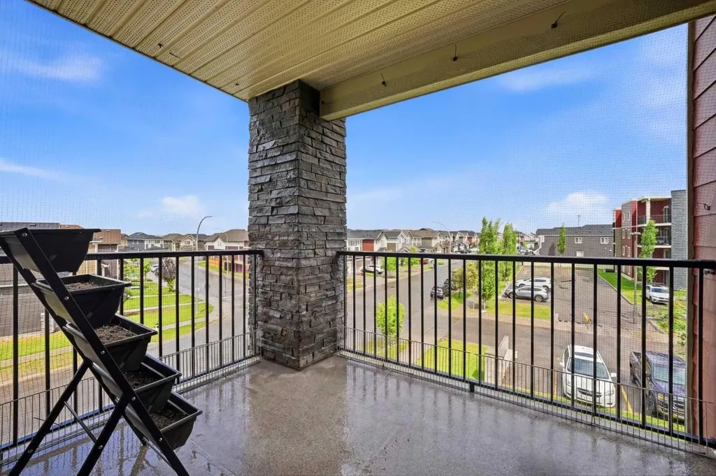 5 Saddlestone Way NE Calgary AB T3J 0S2