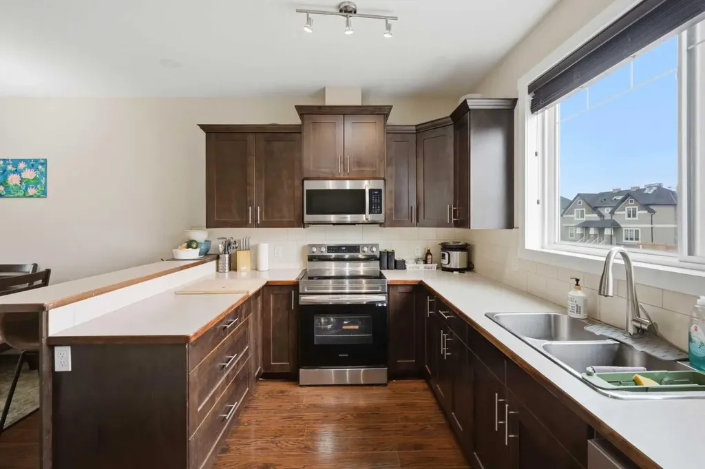 116 Skyview Ranch Road NE Calgary AB T3N 0V3