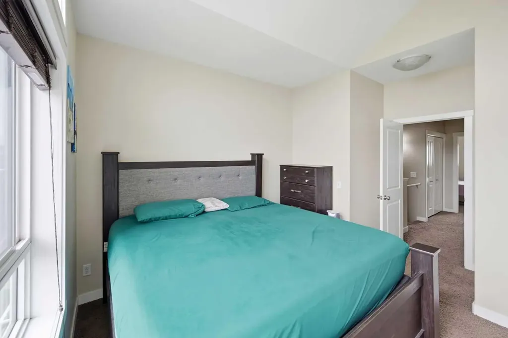 116 Skyview Ranch Road NE Calgary AB T3N 0V3
