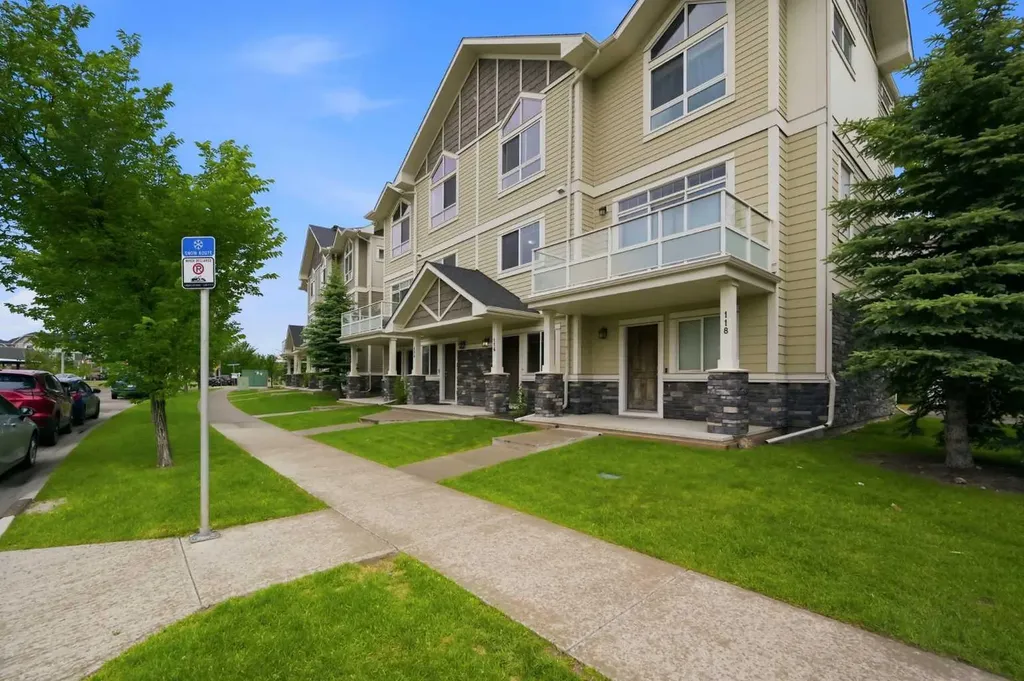 116 Skyview Ranch Road NE Calgary AB T3N 0V3