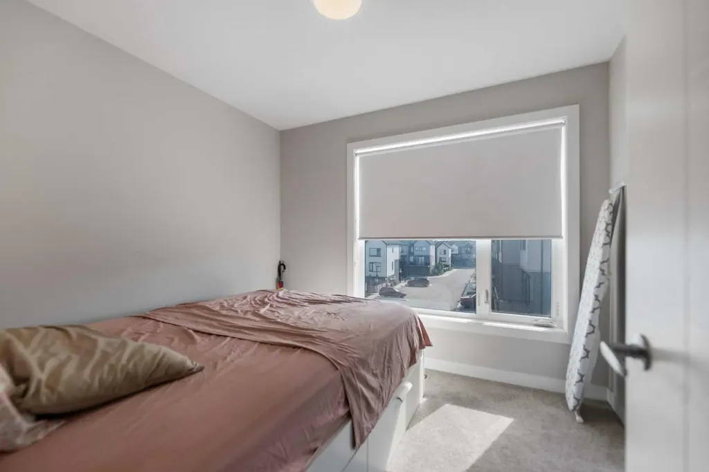 573 Evanston Link NW Calgary AB T3P 1S2