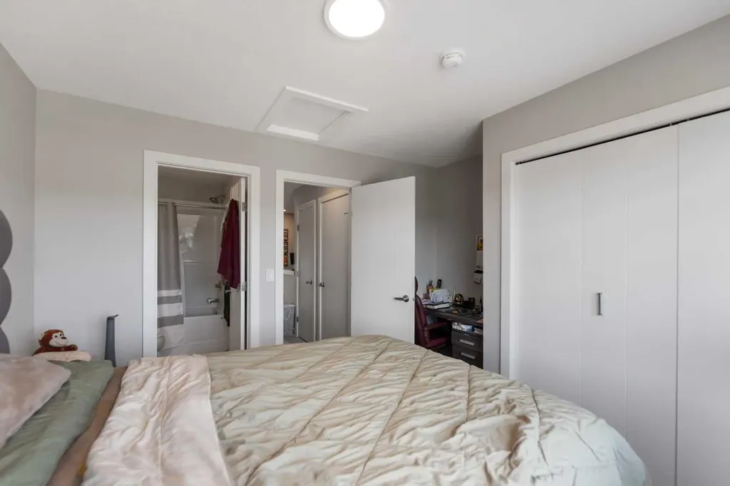 573 Evanston Link NW Calgary AB T3P 1S2
