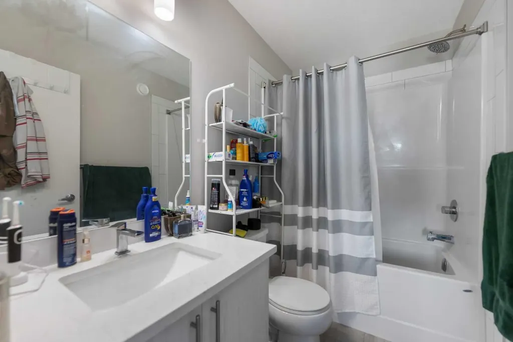 573 Evanston Link NW Calgary AB T3P 1S2