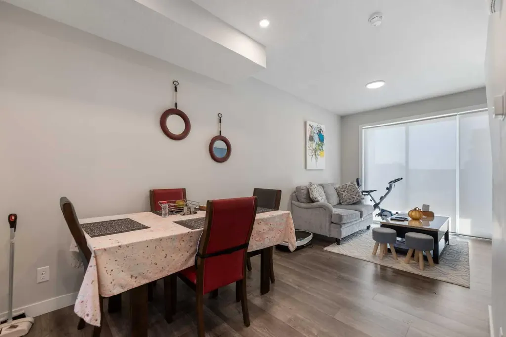 573 Evanston Link NW Calgary AB T3P 1S2