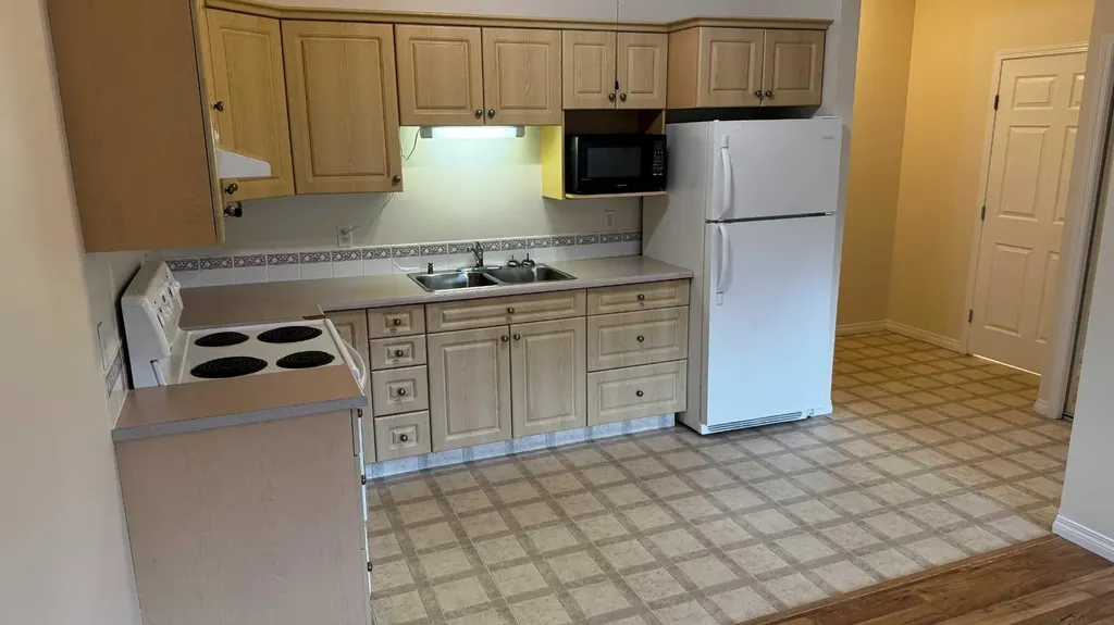 10402 111 Street Grande Prairie AB T8V 8G4
