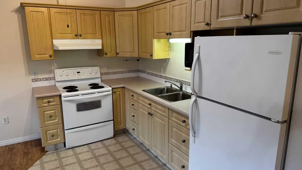 10402 111 Street Grande Prairie AB T8V 8G4