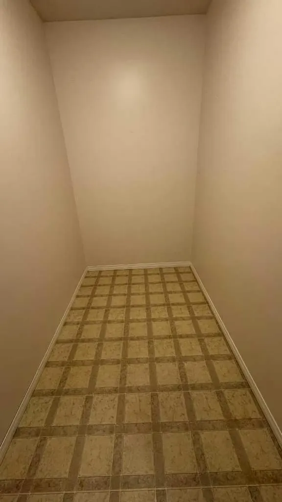 10402 111 Street Grande Prairie AB T8V 8G4