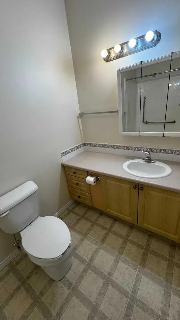 10402 111 Street Grande Prairie AB T8V 8G4