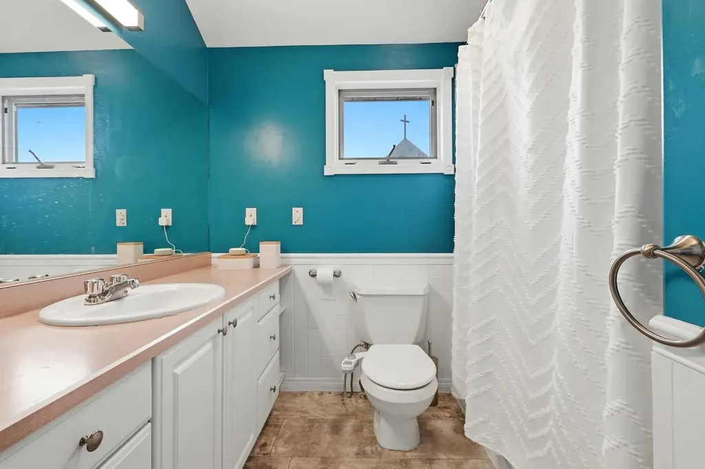 5124 53 Street Lacombe AB T4L 1J7
