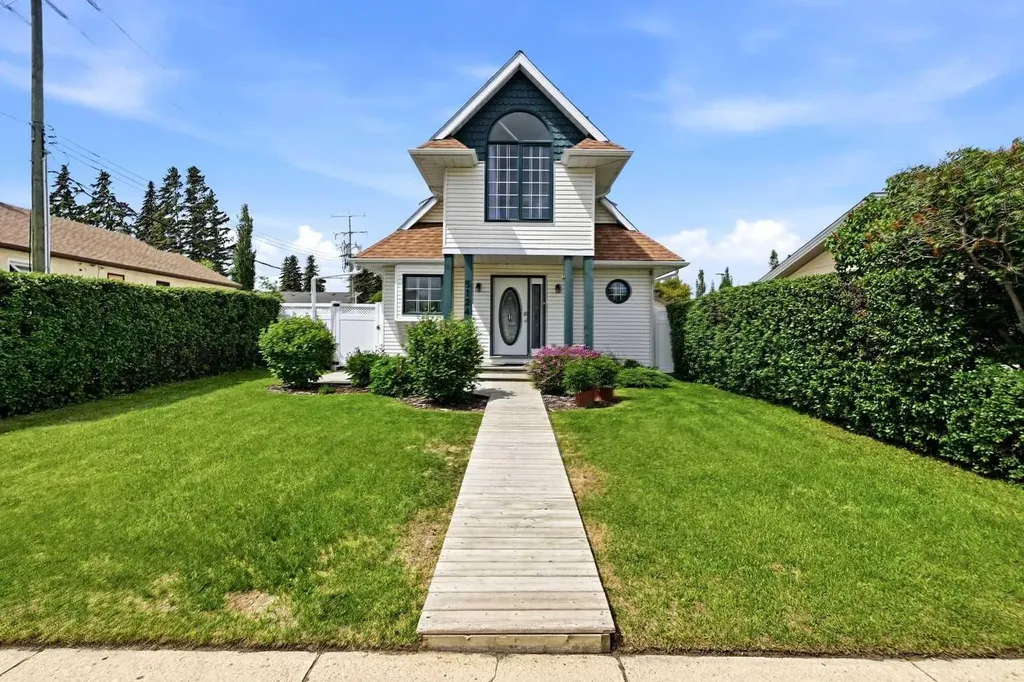 5124 53 Street Lacombe AB T4L 1J7