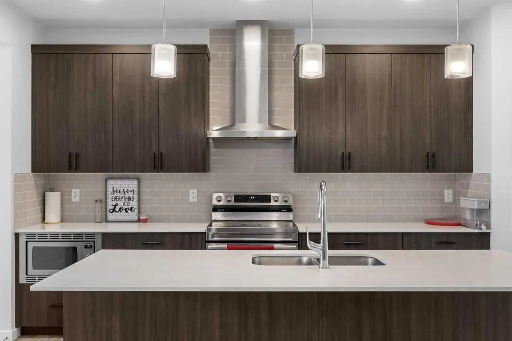 288 Lucas Boulevard NW Calgary AB T3P 1X2