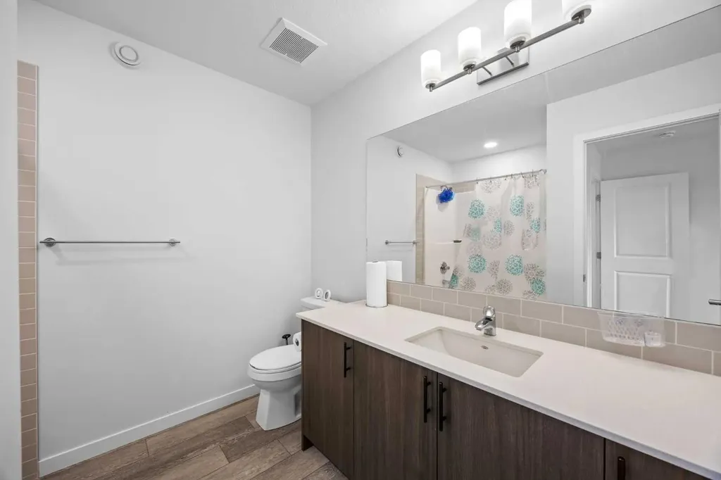 288 Lucas Boulevard NW Calgary AB T3P 1X2
