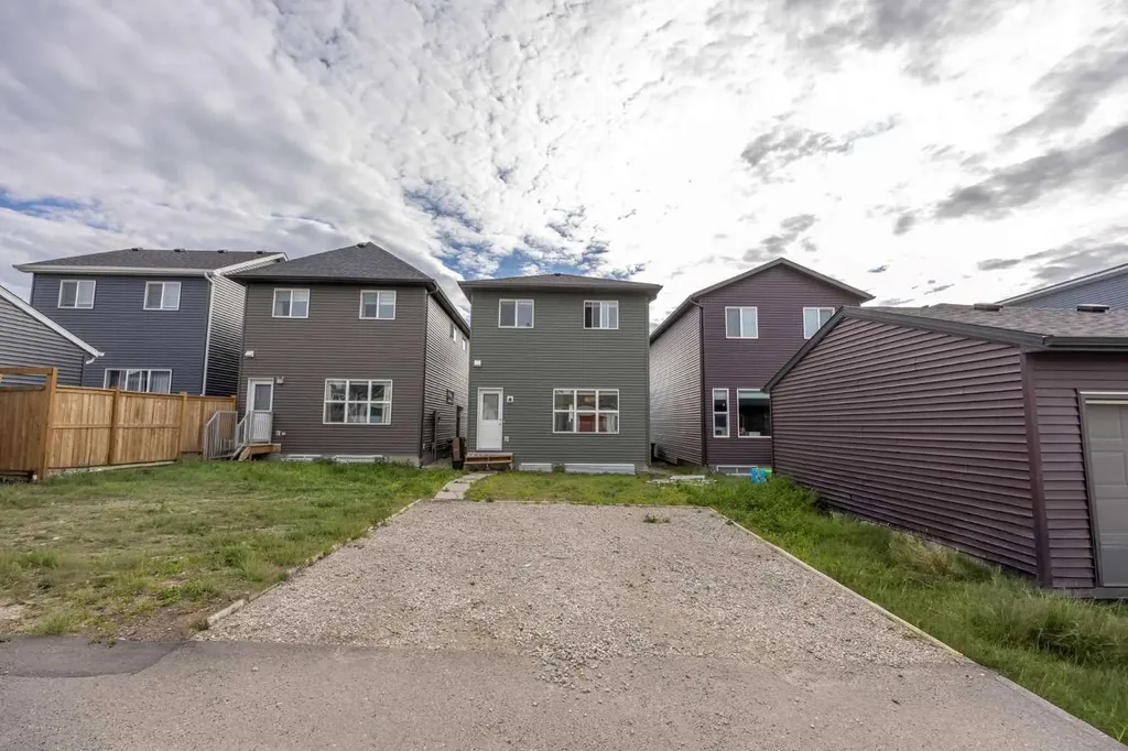 288 Lucas Boulevard NW Calgary AB T3P 1X2