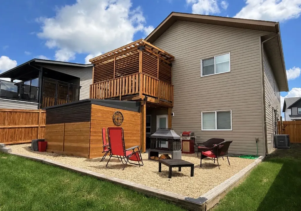58 Village Crescent Red Deer AB T4R 0P3