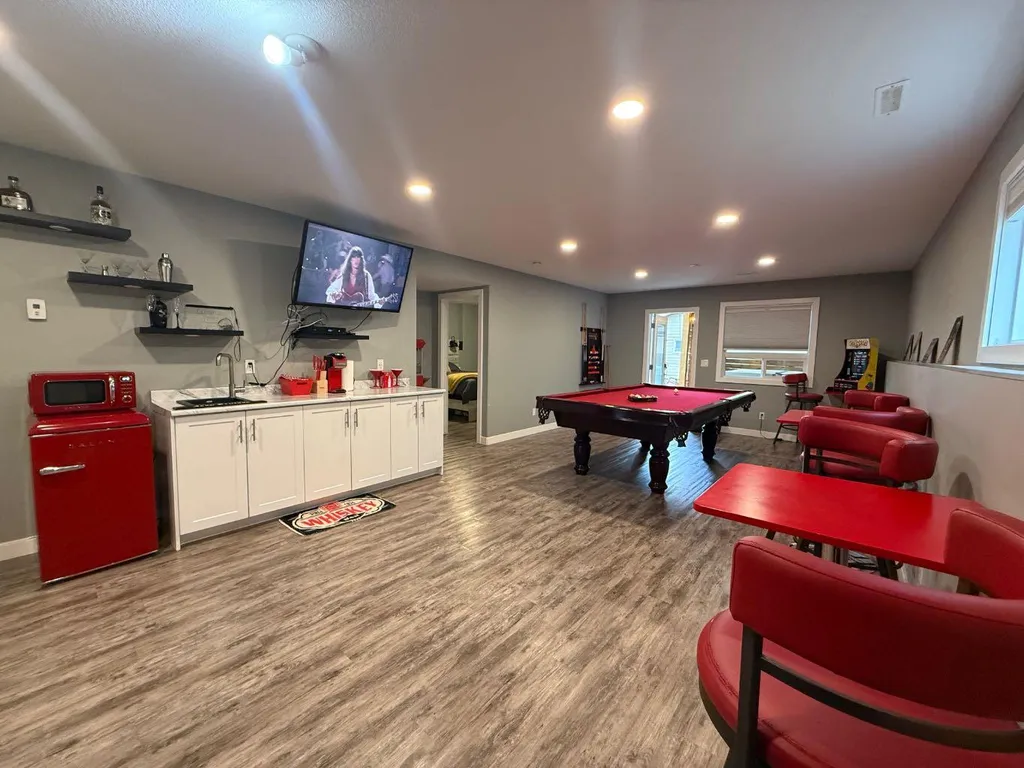 58 Village Crescent Red Deer AB T4R 0P3