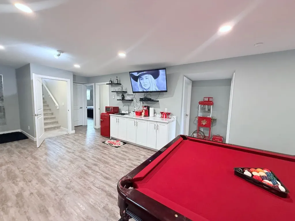 58 Village Crescent Red Deer AB T4R 0P3