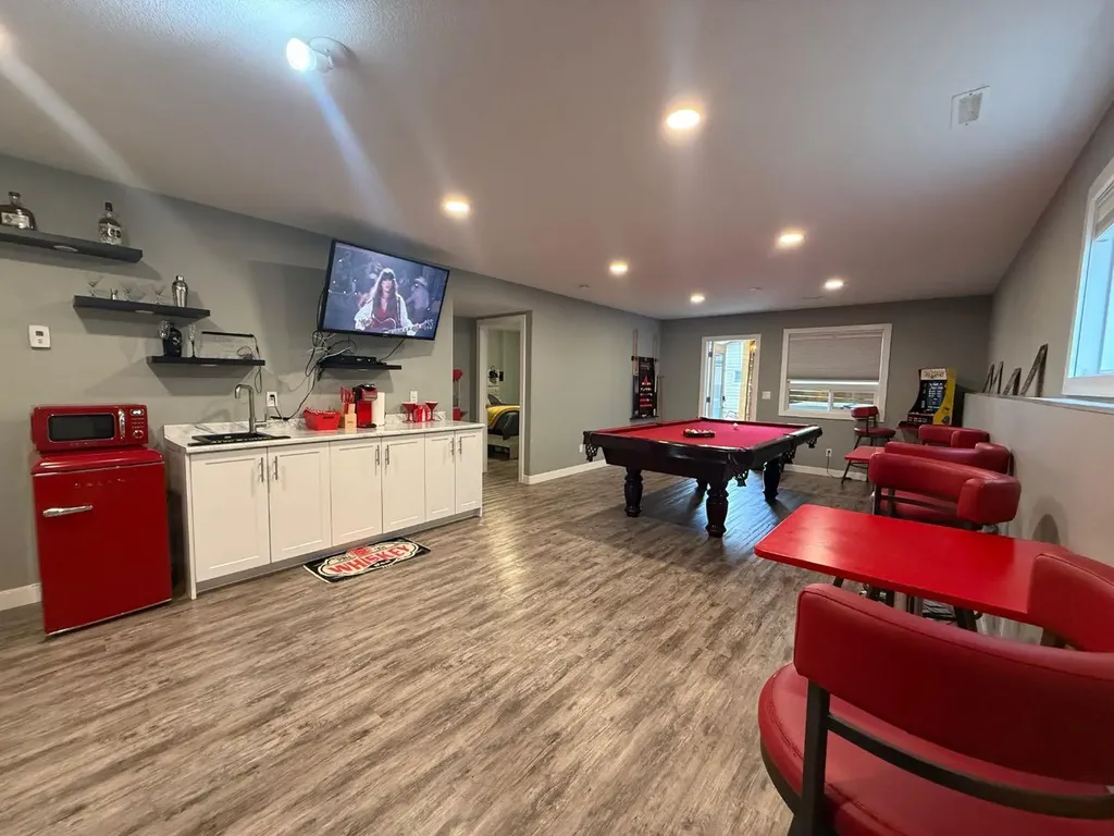 58 Village Crescent Red Deer AB T4R 0P3