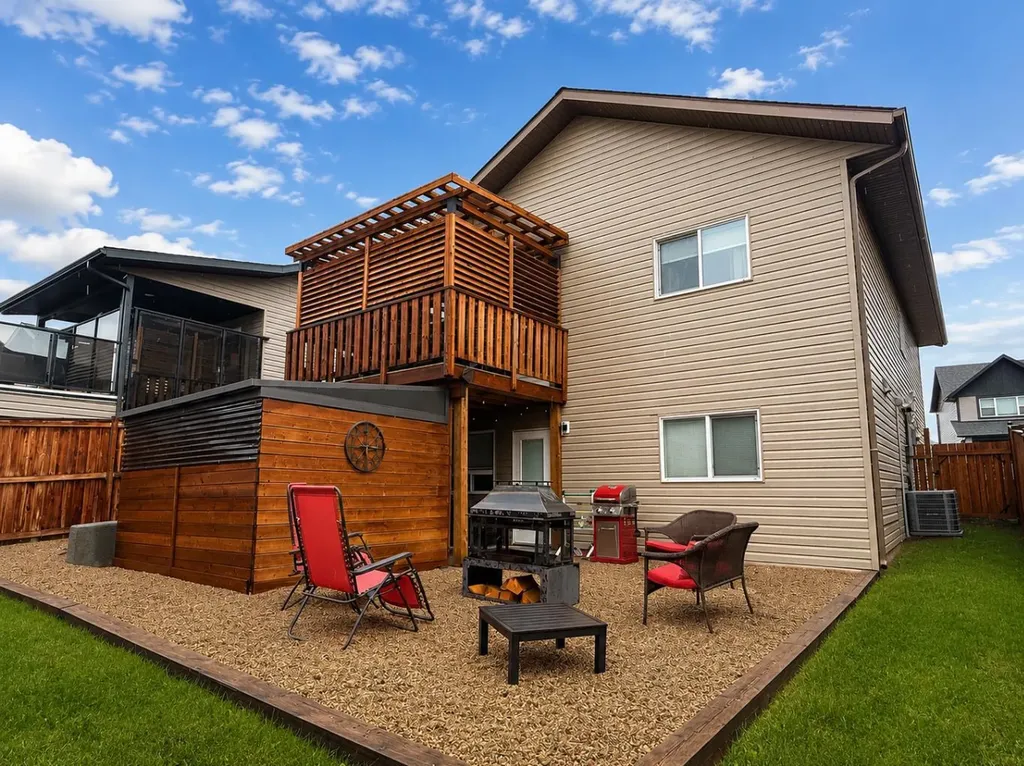 58 Village Crescent Red Deer AB T4R 0P3