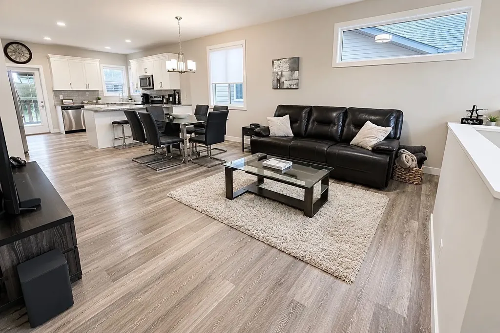 58 Village Crescent Red Deer AB T4R 0P3