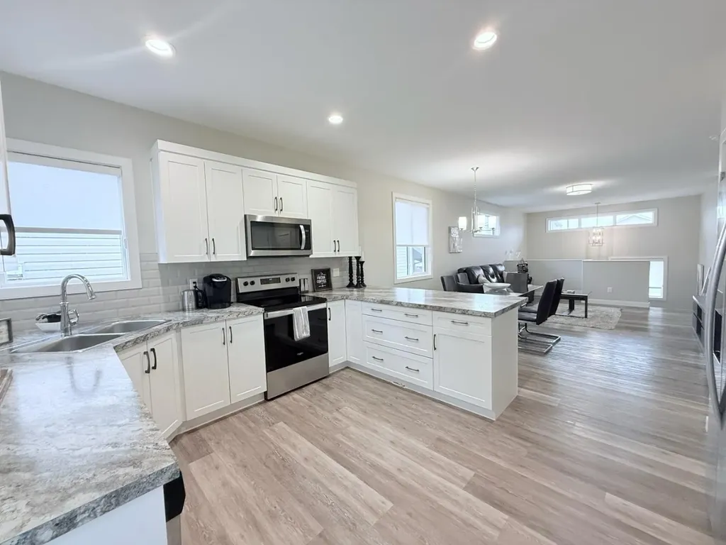58 Village Crescent Red Deer AB T4R 0P3