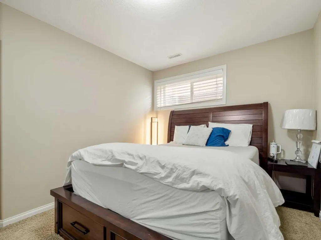 554 Margaret Sutherland Crescent N Lethbridge AB T1H 5R6