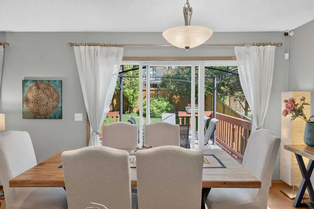 60 Tuscany Ridge Crescent NW Calgary AB T3L 3C7